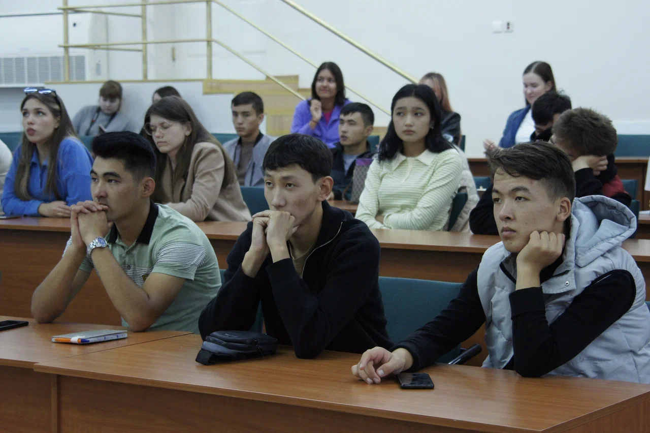 Иностранные студенты университета обсудили вопросы по предупреждению межнациональных конфликтов