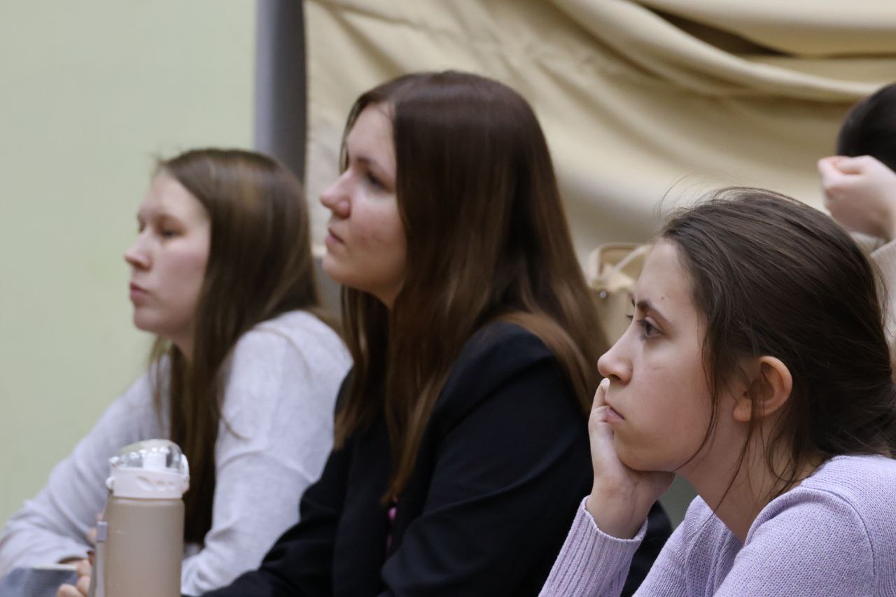 Студенты поговорили о том, как избежать травли в Интернете и реальной жизни 