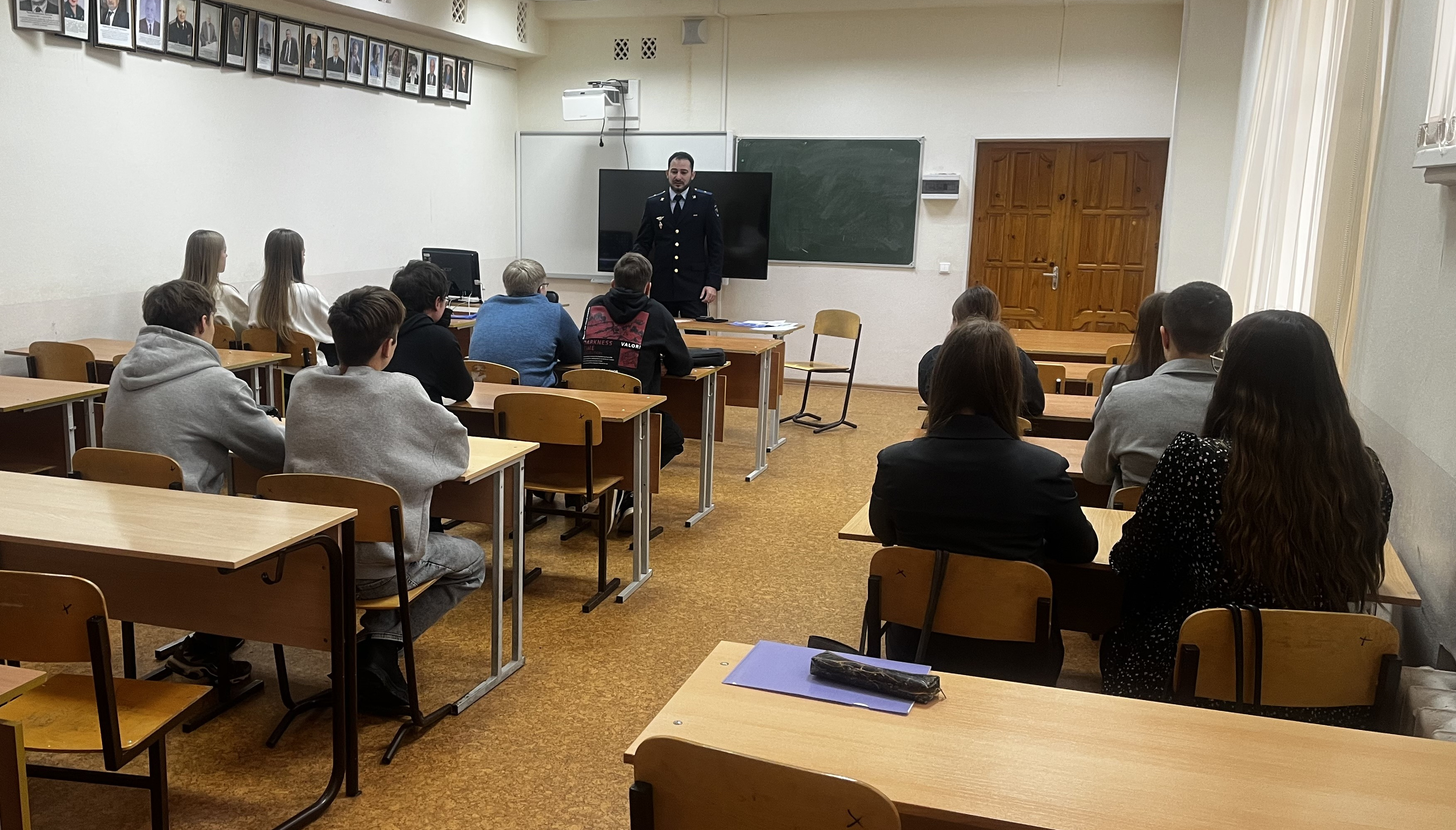 В Юридическом институте состоялась профориентационная встреча 