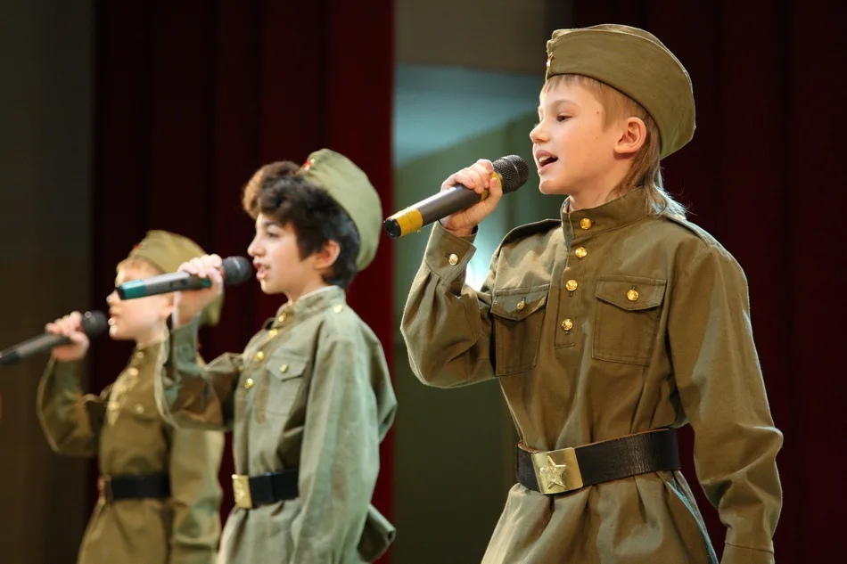 Принимаются заявки на конкурс военной и патриотической песни «День России!»