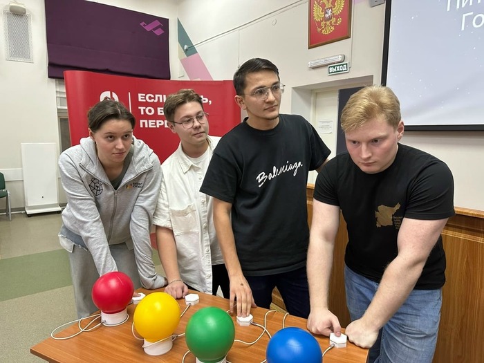 Первокурсники СГУ им. Питирима Сорокина проверили знания в марафоне «Интеллект. Смекалка. Отечество»