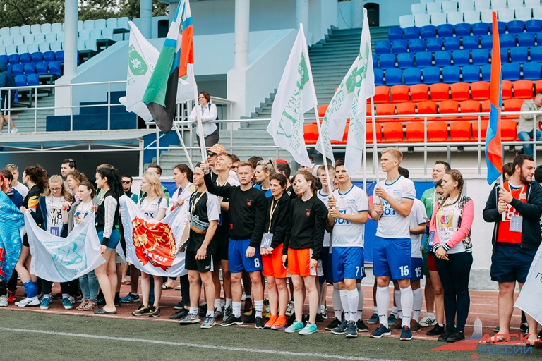 Футбол на дронах и метровые шахматы: студенческий фестиваль «На спорте» стартовал в Анапе 