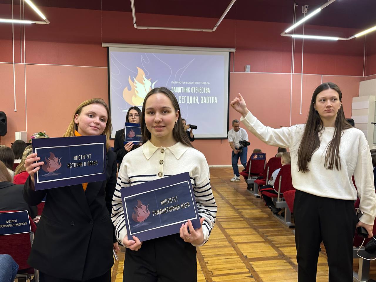 В СГУ им. Питирима Сорокина прошёл второй патриотический фестиваль "Защитник Отечества: вчера, сегодня, завтра" 