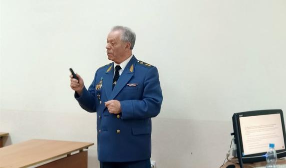 Студенты Юридического института обсудили  политико-правовые источники разработки Конституции Республики Коми с Борисом Шенкманом