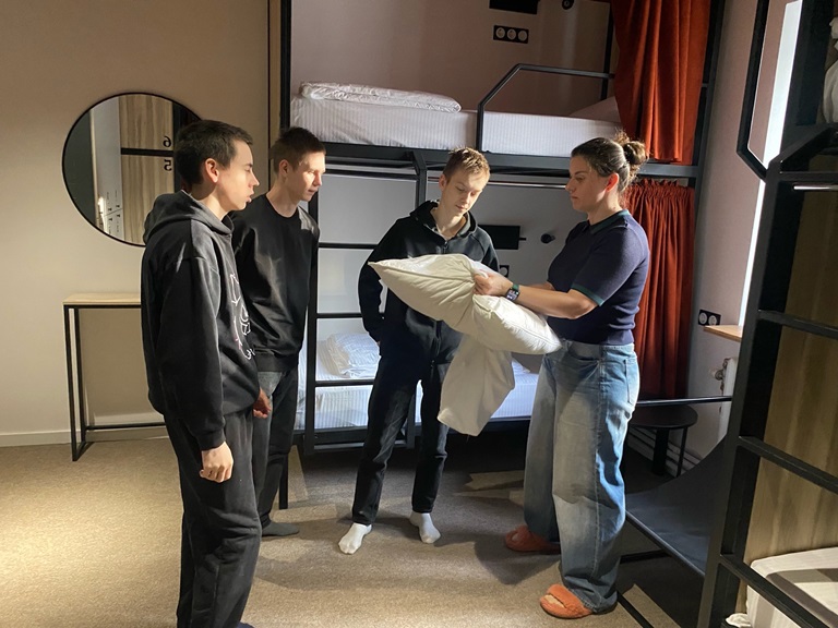 Бойцы студенческих отрядов обучаются профессии «Горничная»