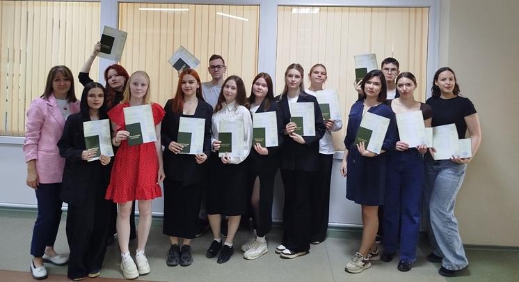 Завершилась подготовка медицинских сестер по уходу за больными