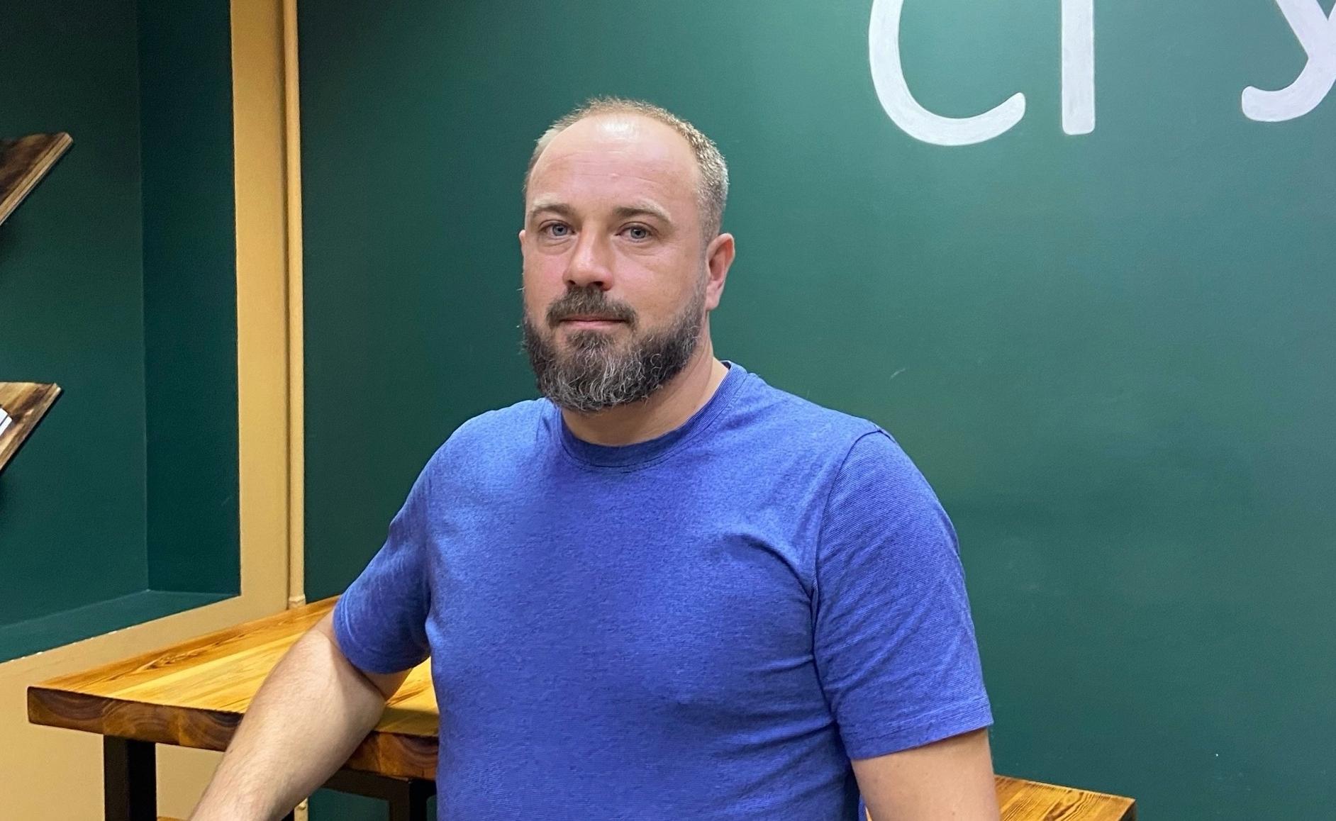 «Сейчас я нужен здесь»: студент-медик помогает спасать жизни на передовой