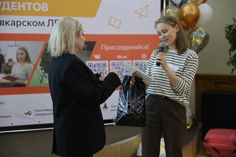 Студенты СГУ им. Питирима Сорокина побывали на Сыктывкарском ЛПК 