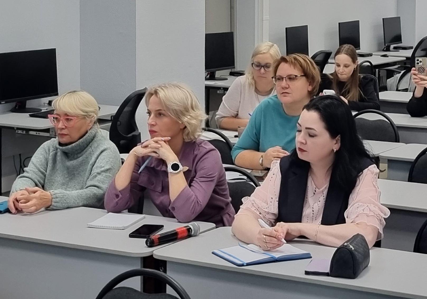 В СГУ им. Питирима Сорокина прошла первая университетская научно-методическая среда для учителей 