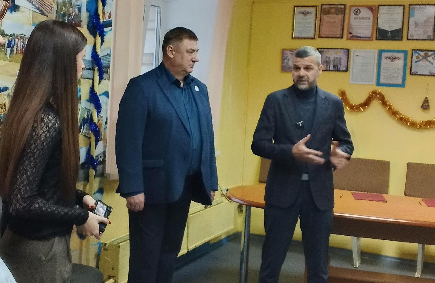 Врио главы города-руководитель администрации Сыктывкара М. Мартышин сегодня высоко оценил работу студентов-волонтеров и преподавателей СГУ им. Питирима Сорокина на площадке "Добрая республика". 