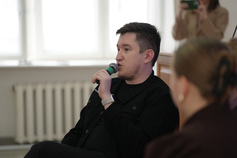 Личная стратегия успеха: министр молодежной политики Коми Азат Нурисламов провел открытый диалог со студентами университета