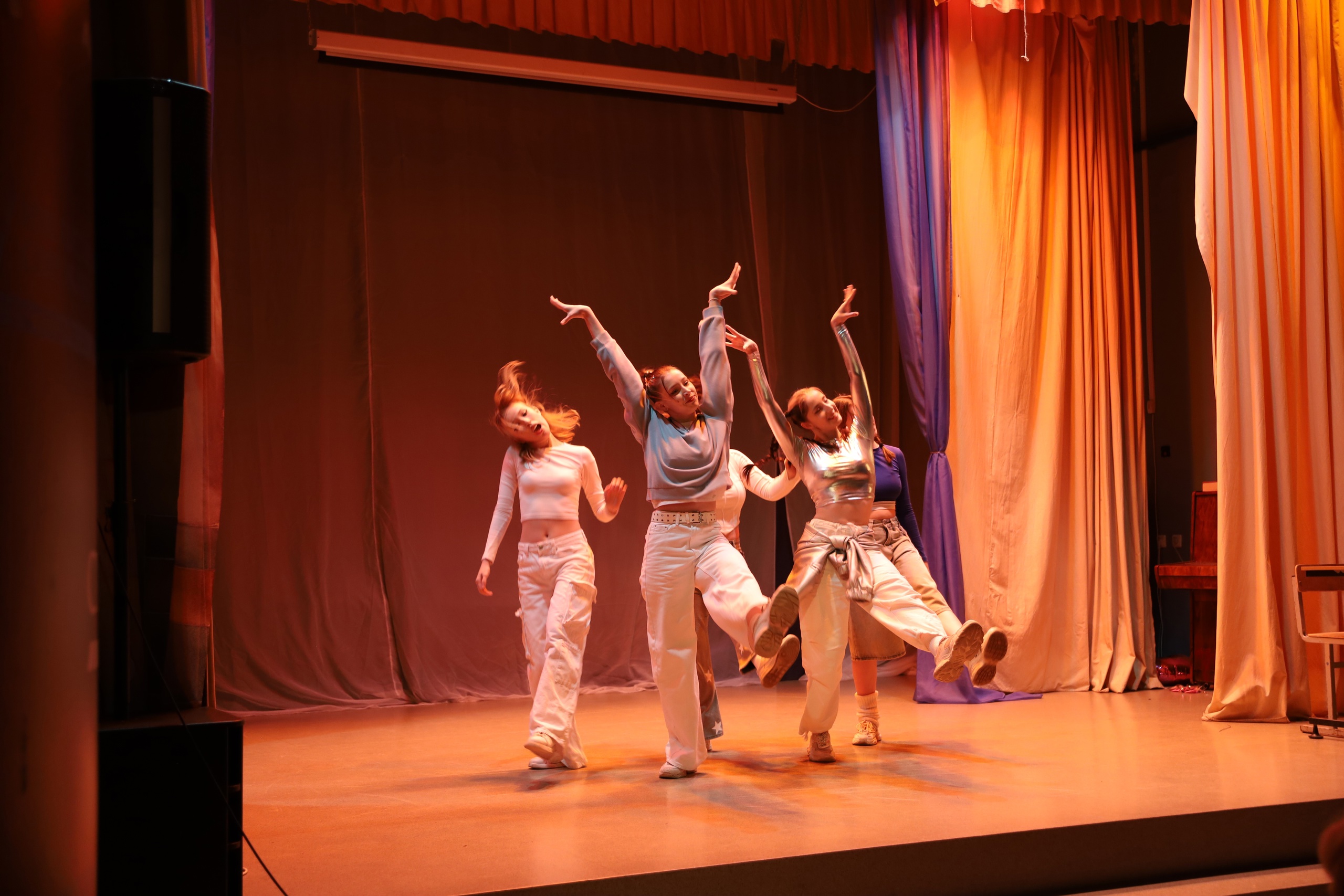 Будущие педагоги иностранных языков посвящены в первокурсники! 