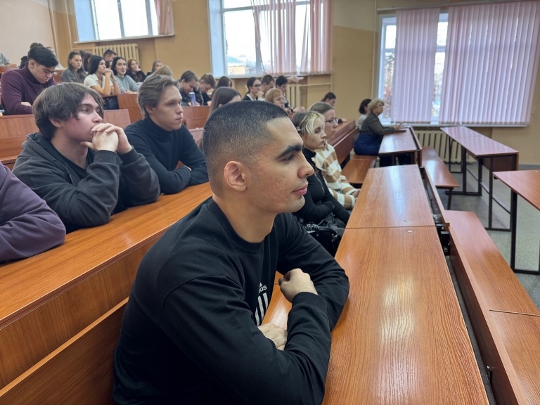 В СГУ им. Питирима Сорокина прошел «Открытый диалог» о противодействии коррупции