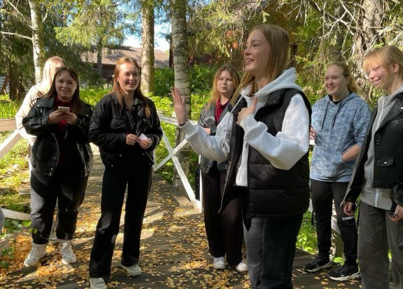 Первокурсники Института педагогики и психологии стали участниками веревочного курса «Ворсыштам»