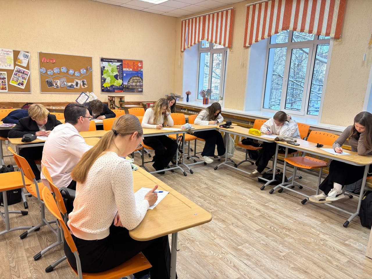 Единый Республиканский диктант на французском языке среди школьников: Рождественские сказки 