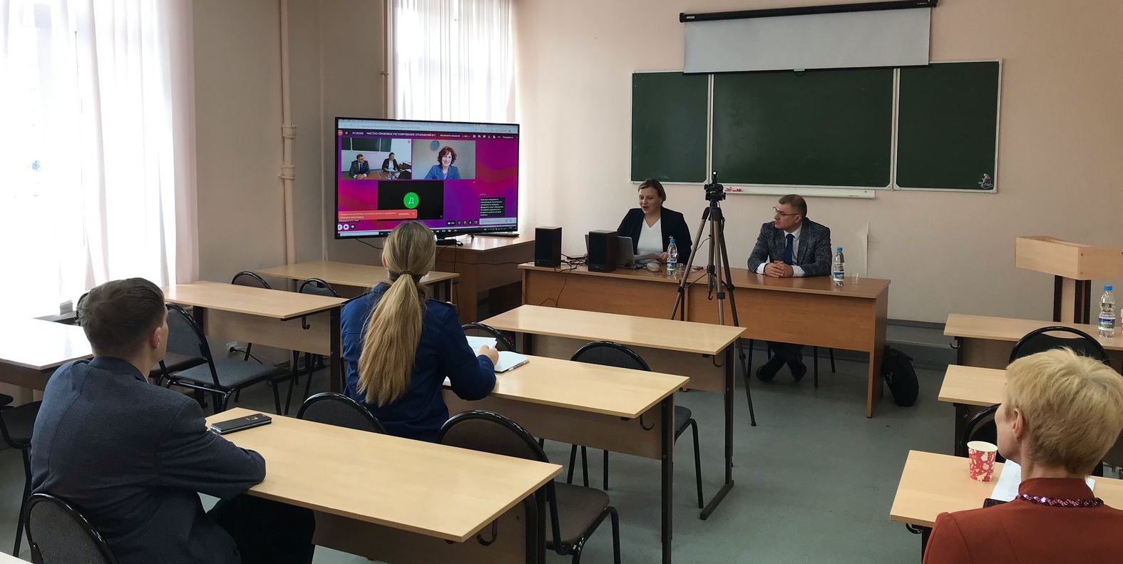 Круглый стол, посвященный вопросам частно-правового регулирования отношений в сфере медицины, состоялся в рамках XII Юридических чтений