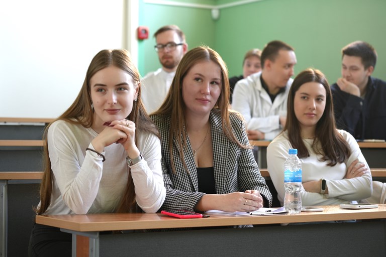 В СГУ им. Питирима Сорокина обсудили актуальные проблемы медицины