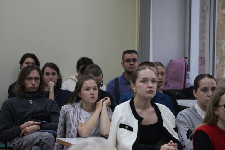 В СГУ им. Питирима Сорокина прошел круглый стол, посвященный Василию Павловичу Золотарёву