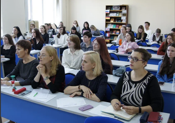 В Институте иностранных языков обсудили актуальные вопросы языкового образования глазами молодых исследователей